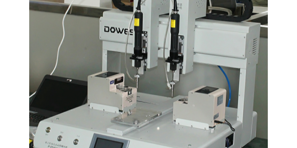 這樣的桌面式螺絲機，愛了愛了-堅豐股份